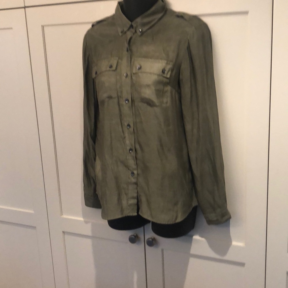I love Ronson silk blouse size xs